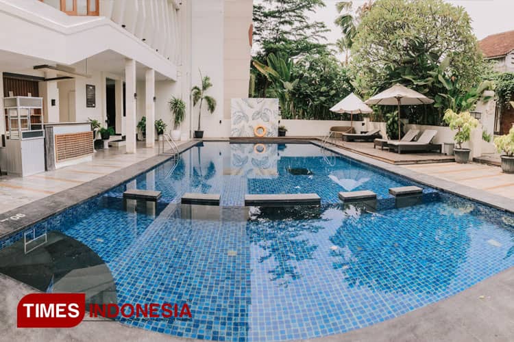 Bingung Weekend Kemana? Yuk Berenang Asyik di Luminor Hotel Banyuwangi
