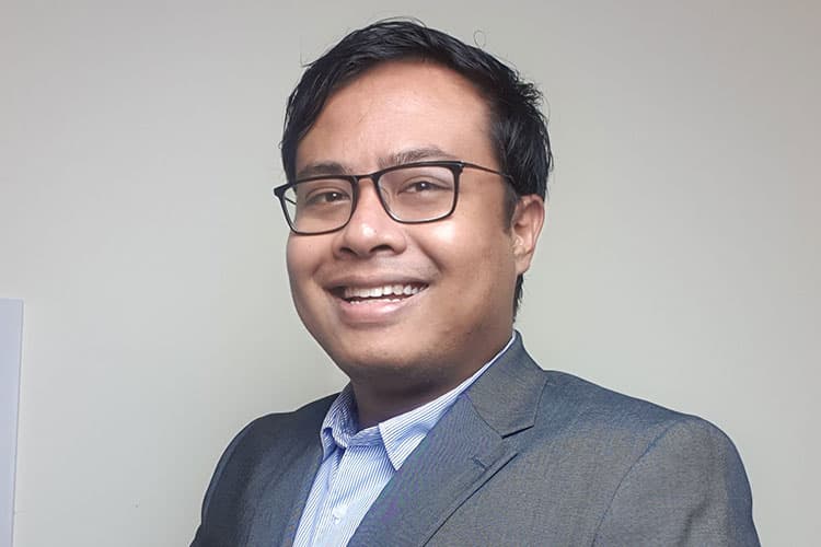 Belajar Saham dan Pasar Modal sejak di Bangku Universitas Bersama Yoga Arsana