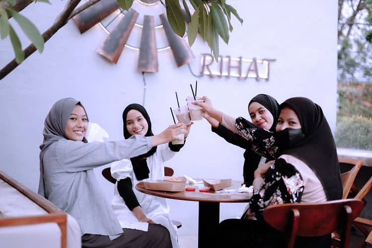 Rihat Toko Kopi, Tempat Nongkrong Cozy di Tengah Kota Banyuwangi