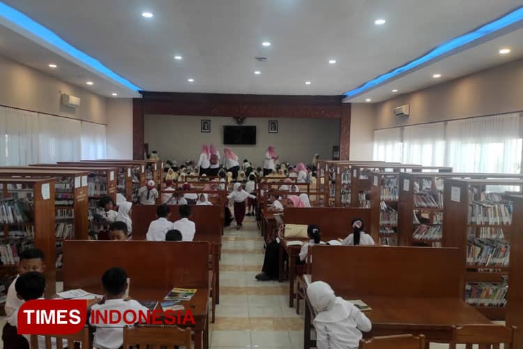 Tempat Rekreasi Alternatif nan Edukatif, Perpustakaan Daerah Banyuwangi Diserbu Bocil