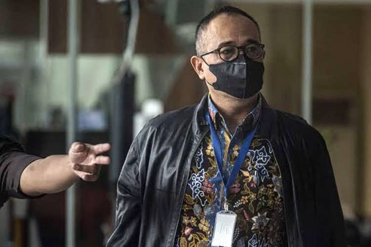 Hampir 9 Jam Diperiksa KPK, Rafael Alun Trisambodo: Saya Sudah Lelah