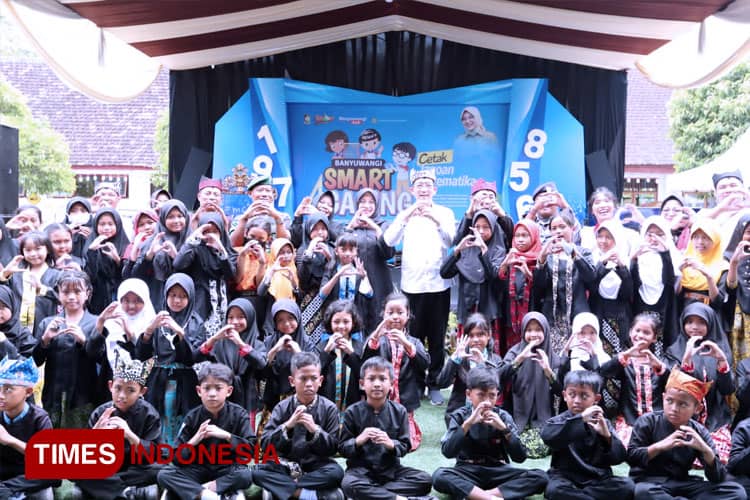 Datang ke Banyuwangi, Prof Yohanes Surya Beri Tips Pelajar Jadi Jago Matematika