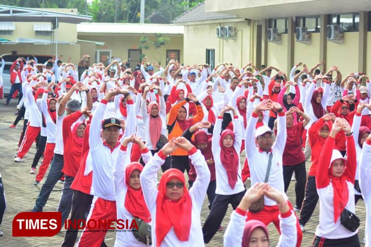 Senam Jantung Sehat dan Pelantikan Pengurus KJS di RSU Wajak Husada Malang