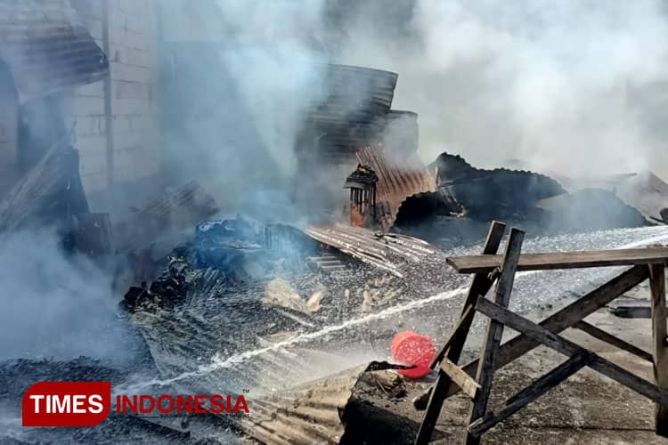 Rokok Sebabkan Rumah Terbakar, Rugi Hingga Puluhan Juta