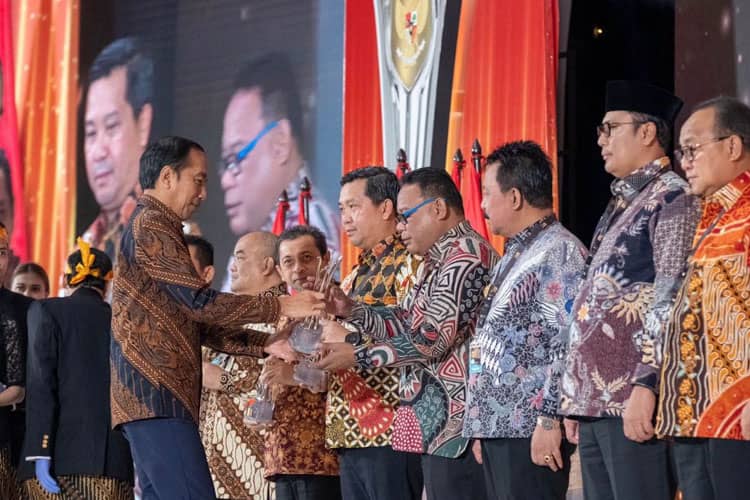 Raih Terbaik I PPKM Award, Sekprov Malut: Berkat Kerja Sama Semua Pihak
