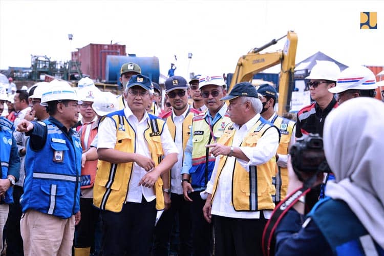 Mudik Lebaran 2023, Menteri PUPR RI Tinjau Jalan Tol Cisumdawu dan Japek II Selatan
