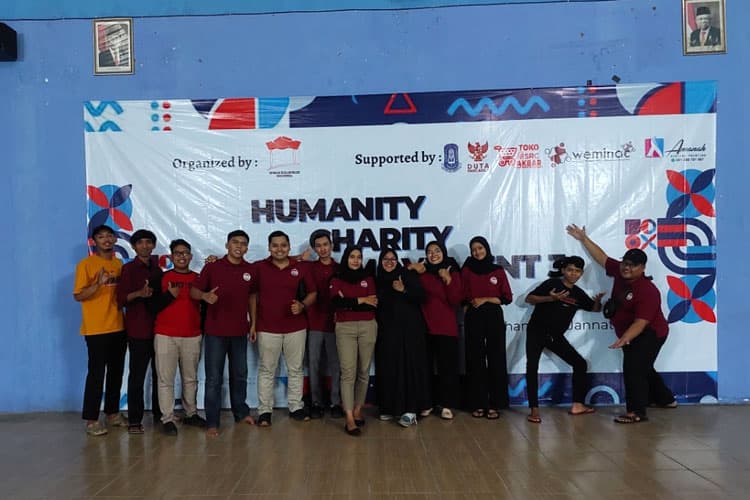 Gelar Charity, Rumah Kolaborasi Indonesia Berbagi Bersama Puluhan Santri Yatim