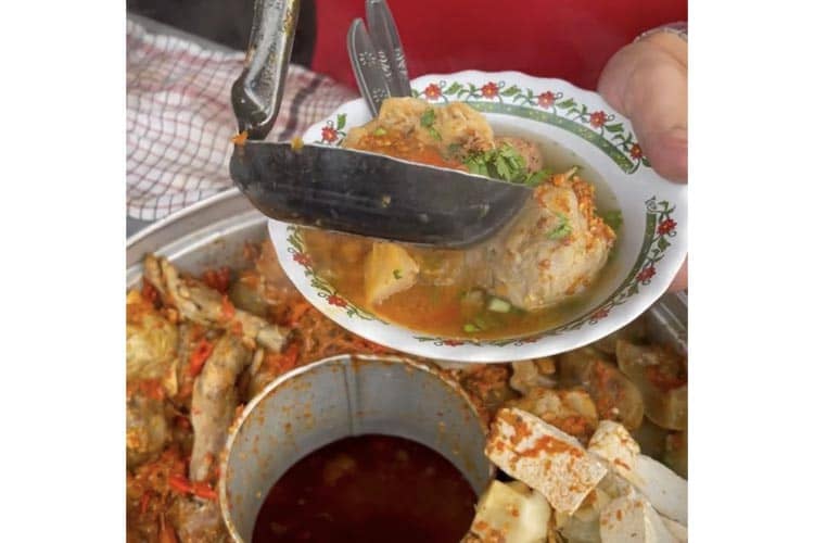 5 Rekomendasi Bakso Kuah Pedas di Malang