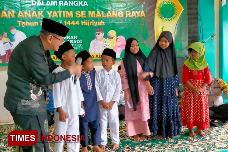Komisaris PT ACA Menjaring Kritik Ditengah Menyantuni Anak Yatim