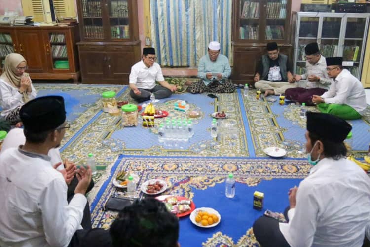 Sowan KH. Muhsin Ghozali, Cak Imin Didoakan Sukses