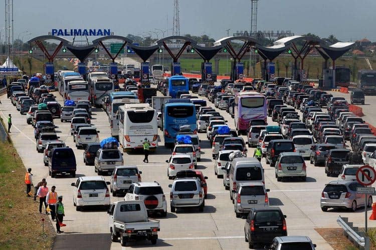 Tips Aman Berkendara di Jalan Tol Agar Aman dan Nyaman