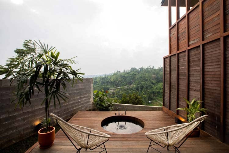 Halo Jae, Villa Mewah dengan Fasilitas Private Warm Pool & Jacuzzi di Kota Bandung