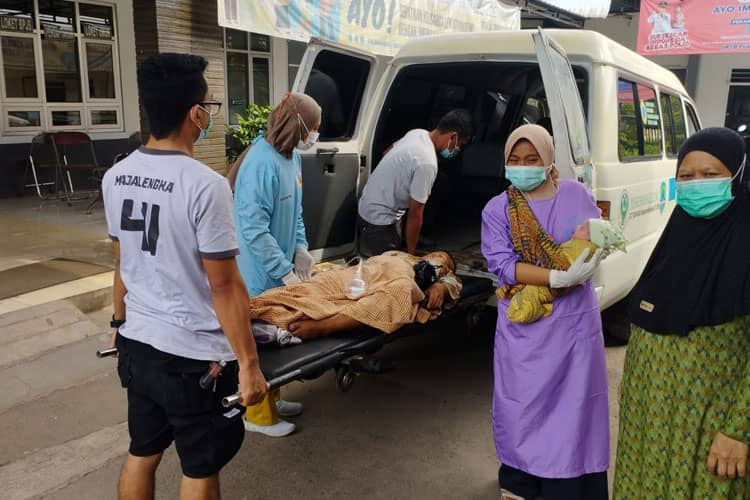 Keikhlasan Nakes di Majalengka Bantu Wanita Gangguan Jiwa Melahirkan