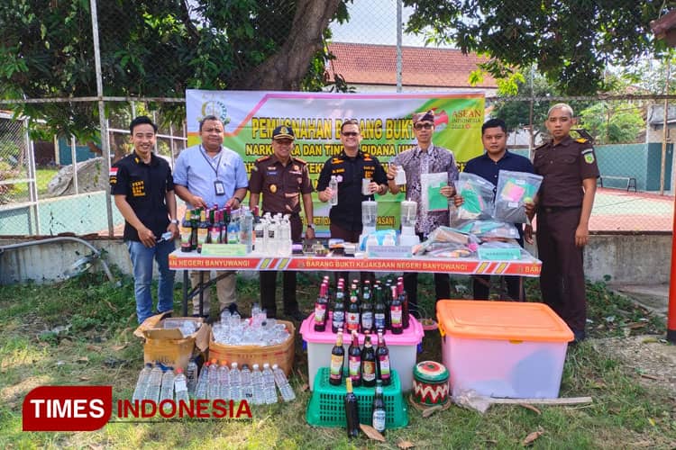 Kejari Banyuwangi Musnahkan BB dari Puluhan Perkara, Terbanyak Perkara Narkotika