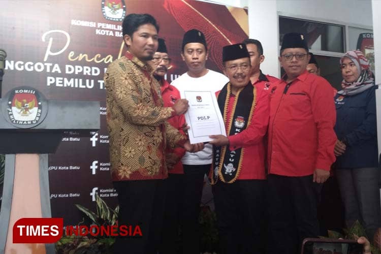 Incar 10 Kursi Legislatif, PDI Perjuangan Daftar ke KPU Kota Batu