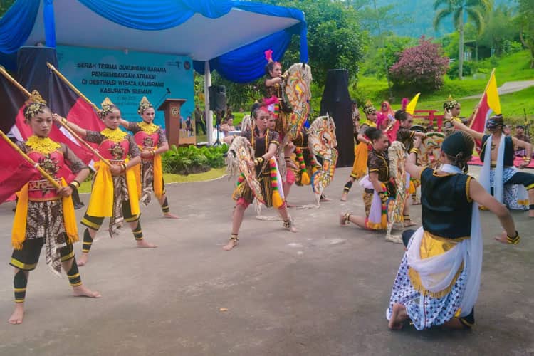 Tingkatkan Kualitas Destinasi Wisata, Kemenparekraf Tambah Sarana di Wisata Kaliurang