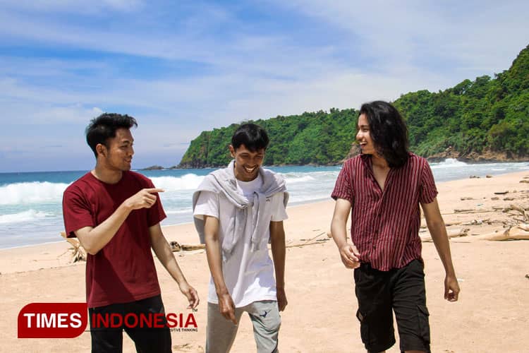 Eksotisme Pantai Modangan di Malang, Sambil Menikmati Sunset dari Bukit Waung
