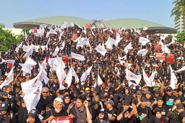 Kenang Sejarah Reformasi dan Jaga Demokrasi, 25 Ribu Massa Aldera Long March ke DPR