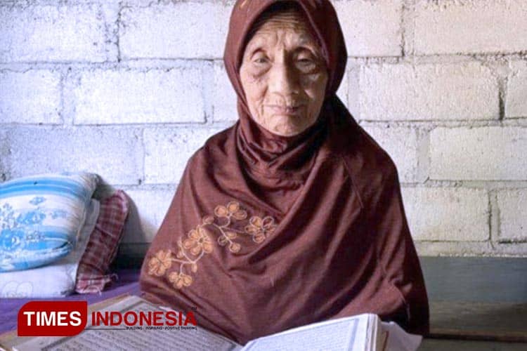 Air Mata Bahagia Salamah, Nenek Berusia 92 Tahun Asal Ponorogo yang Bersiap ke Tanah Suci