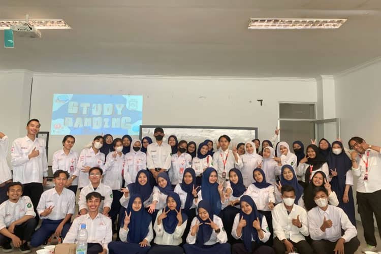 Studi Banding Relawan KSR-PMI Unit Unisma Bersama KSR-PMI Unit UIN Malang, KSR-PMI Unit UB, Dan KSR-PMI Unit UNIKAMA