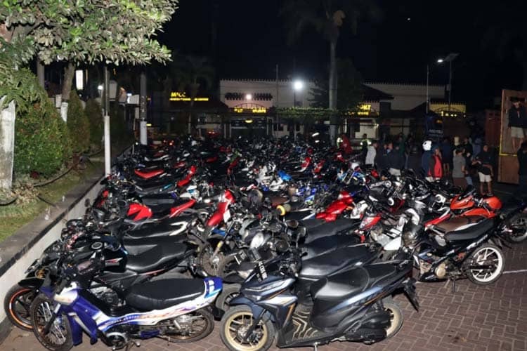 Polres Malang Gelar Razia Amankan Ratusan Kendaraan Diduga Terlibat Balap Liar