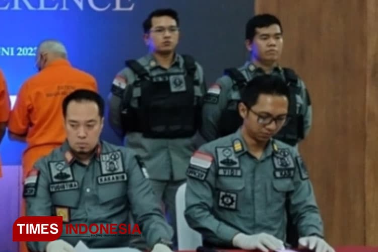Imigrasi Blitar Amankan Dosen di Tulungagung yang Ternyata WN Singapura