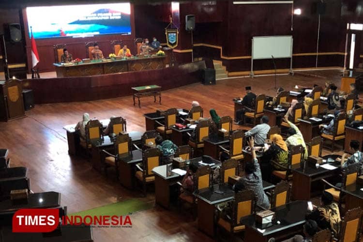 Dua Caleg Pindah Parpol, PAW Anggota DPRD Kabupaten Probolinggo Tak Jelas