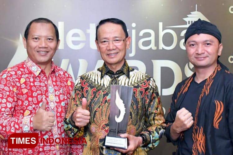 Sukses Kembangkan Pariwisata, Bupati Majalengka Terima Anugerah
