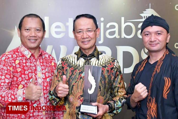 Sukses Kembangkan Pariwisata, Bupati Majalengka Terima Anugerah