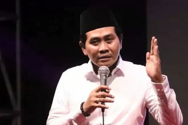 Mendekati Puncak Haji, Pesan KH. Anwar Zahid: Jaga Kesehatan, Luruskan Niat