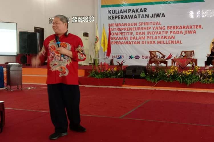 Cetak Lulusan Entrepreneurship, STIKes Husada Jombang Gelar Webinar Bidang Keperawatan Jiwa