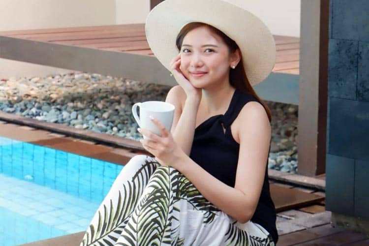 Viral Berkat Review Hotel Jenazah, Nama Selly Sherwin Langsung Melejit