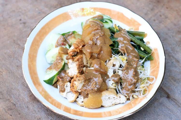 Rujak Cinggur, Another Way to taste Your Vegetable Salad