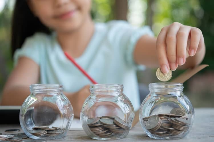 11 Keuntungan Menabung Sejak Dini Selain Menjamin Masa Depan Lebih Cerah