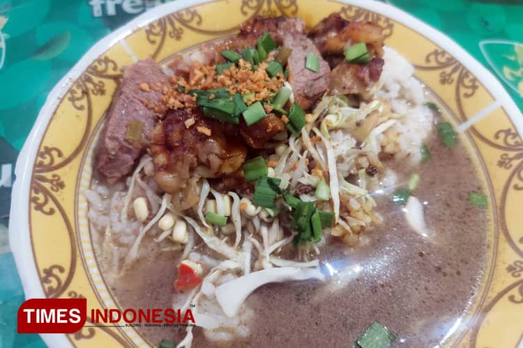 Mencicipi Soto Ayam Kampung Legendaris di Kota Blitar