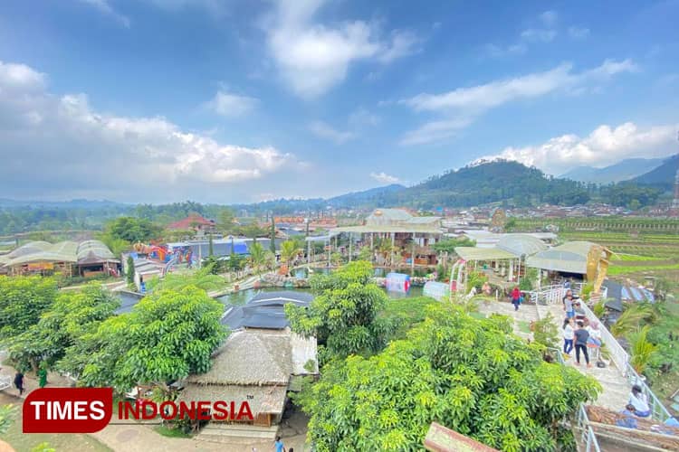 Cafe Sawah Pujon, Batu, East Java: A Culinary Heaven Surrounded by Nature