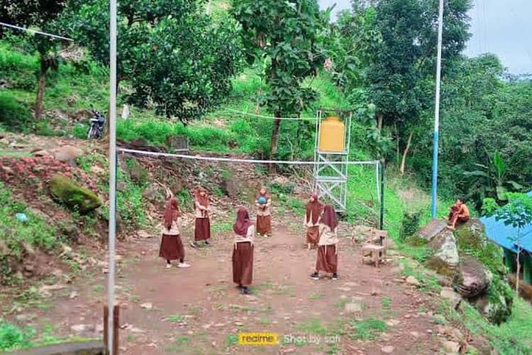 SMP Negeri di Situbondo Ini Hanya Miliki 1 Siswa Baru, Ini Penyebabnya