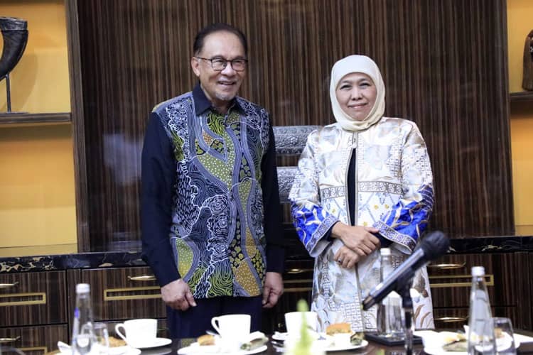 Bertemu PM Malaysia, Gubernur Khofifah Sampaikan Pentingnya Implementasi Islam Washatiyah