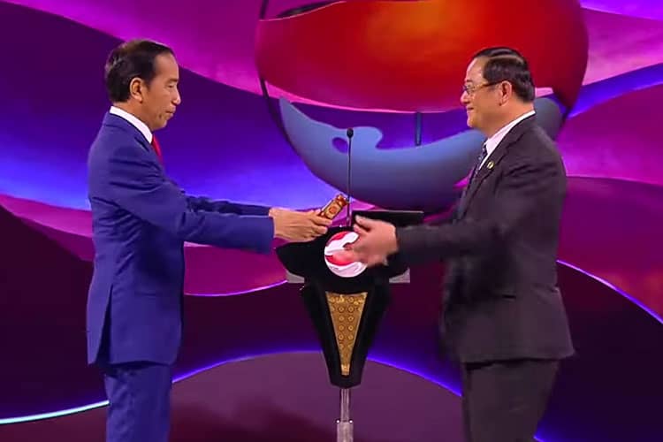 Indonesia Serahkan Keketuaan ASEAN 2024 kepada Laos