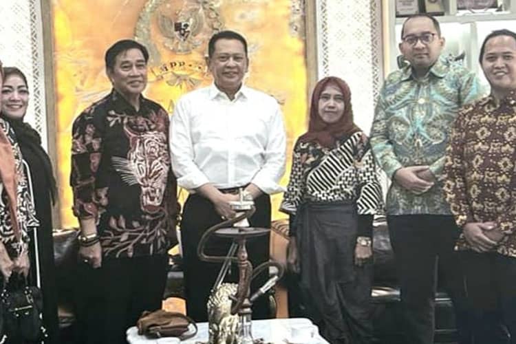 Ketua MPR RI Dukung Festival Jamu Gendong Nusantara di Kota Madiun