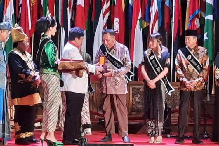 Dosen UB Dianugerahi Penghargaan Insan Prestasi Pancasila 2023