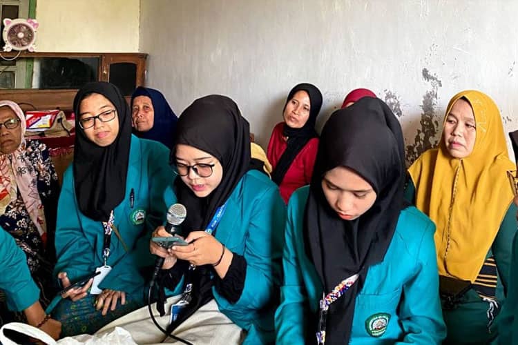 KSM-T Unisma Malang Ajak Warga Manfaatkan Limbah Bonggol Tebu Menjadi Briket Arang