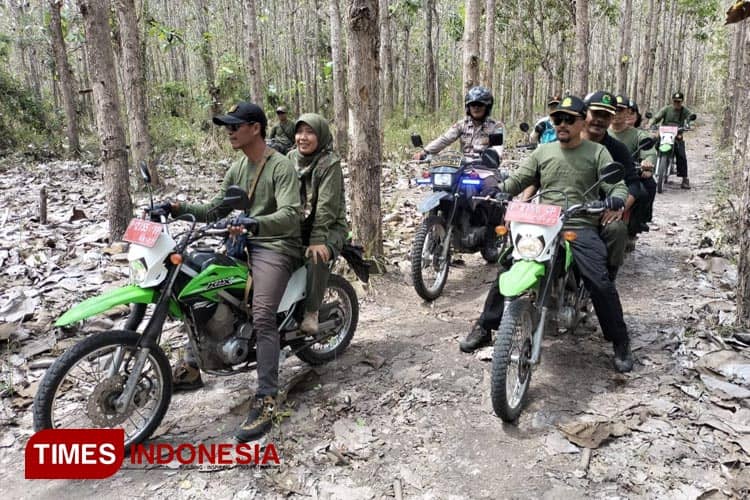 Antisipasi Kebakaran Hutan Dipuncak Kemarau Perhutani Banyuwangi Selatan Gelar Patroli Bersama
