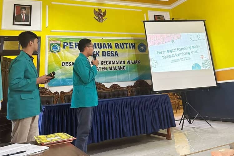 Pentingnya Parenting Pada Anak, Mahasiswa KSM-T Unisma Malang Ajak Ibu PKK Awasi Tumbuh Kembang Anak