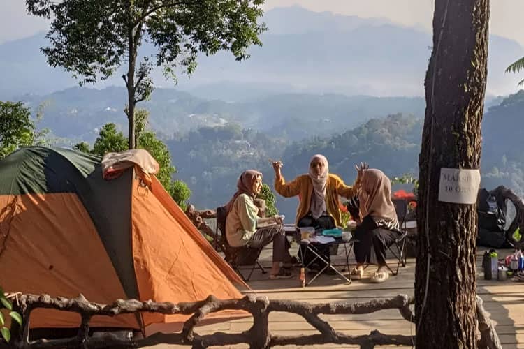 Nikmati Pesona Alam Batu Nyongclo di Majalengka, Cocok buat Healing dan Camping