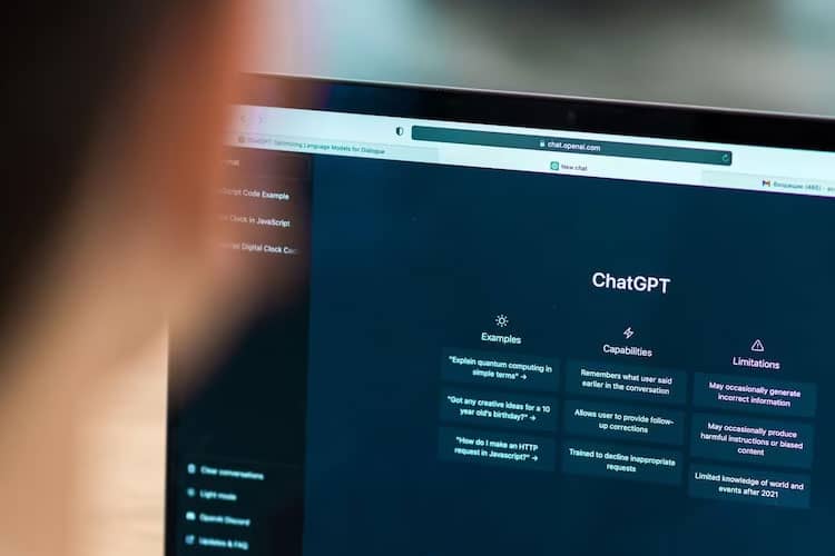Panduan ChatGPT: 12 Larangan Penting Agar Akun Anda Tidak Diblokir
