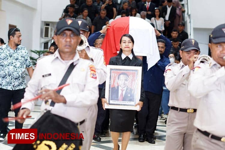 Pemakaman Anggota DPRD Maluku Edwin Huwae, Wagub: Almarhum Pengabdi untuk Kemajuan Daerah