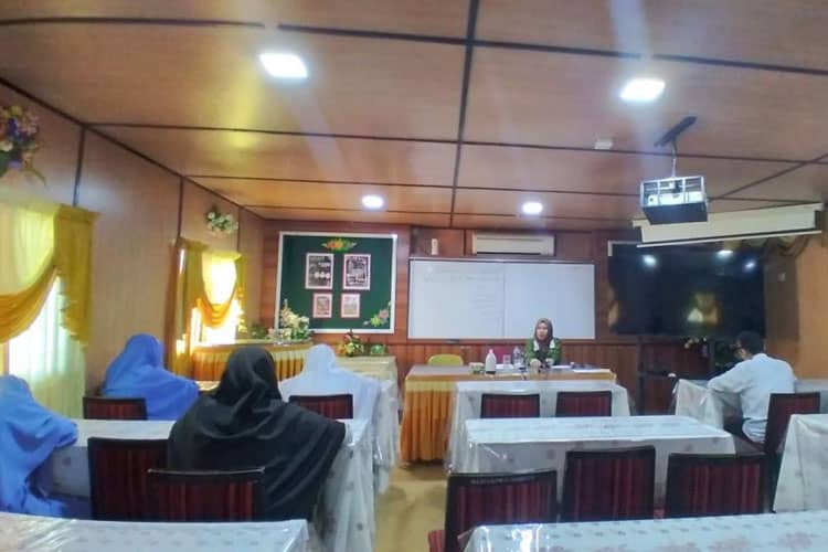Tim PPL-KSM International Malaysia Unisma Malang menjadi Juri Perlombaan Mahrajan Arabiy
