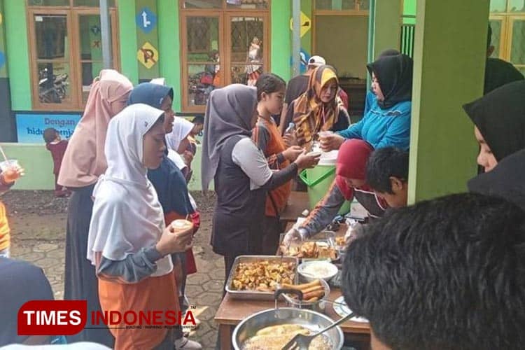 Market Day, Kegiatan di SLB ABC Argasari Lestari Kota Tasikmalaya Asah Interaksi Sosial Siswa