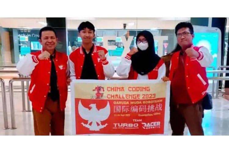 Siswa SMK Muhammadiyah 7 Gondanglegi Juara Kompetisi Robot di China